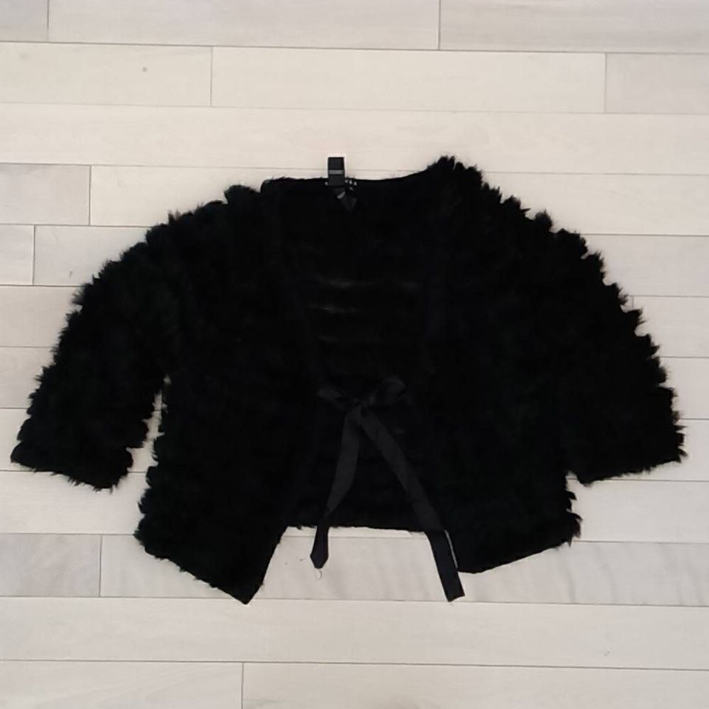 Spanner Women's Tiered Shaggy Fur Cropped Tie Front Jacket Black Large